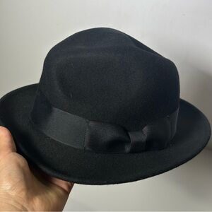 Montique International Size S